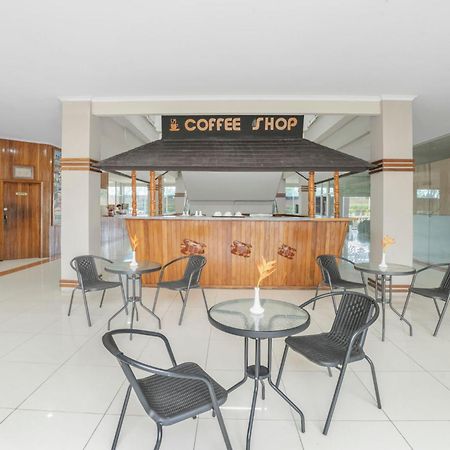 Trans International Hotel نادي المظهر الخارجي الصورة